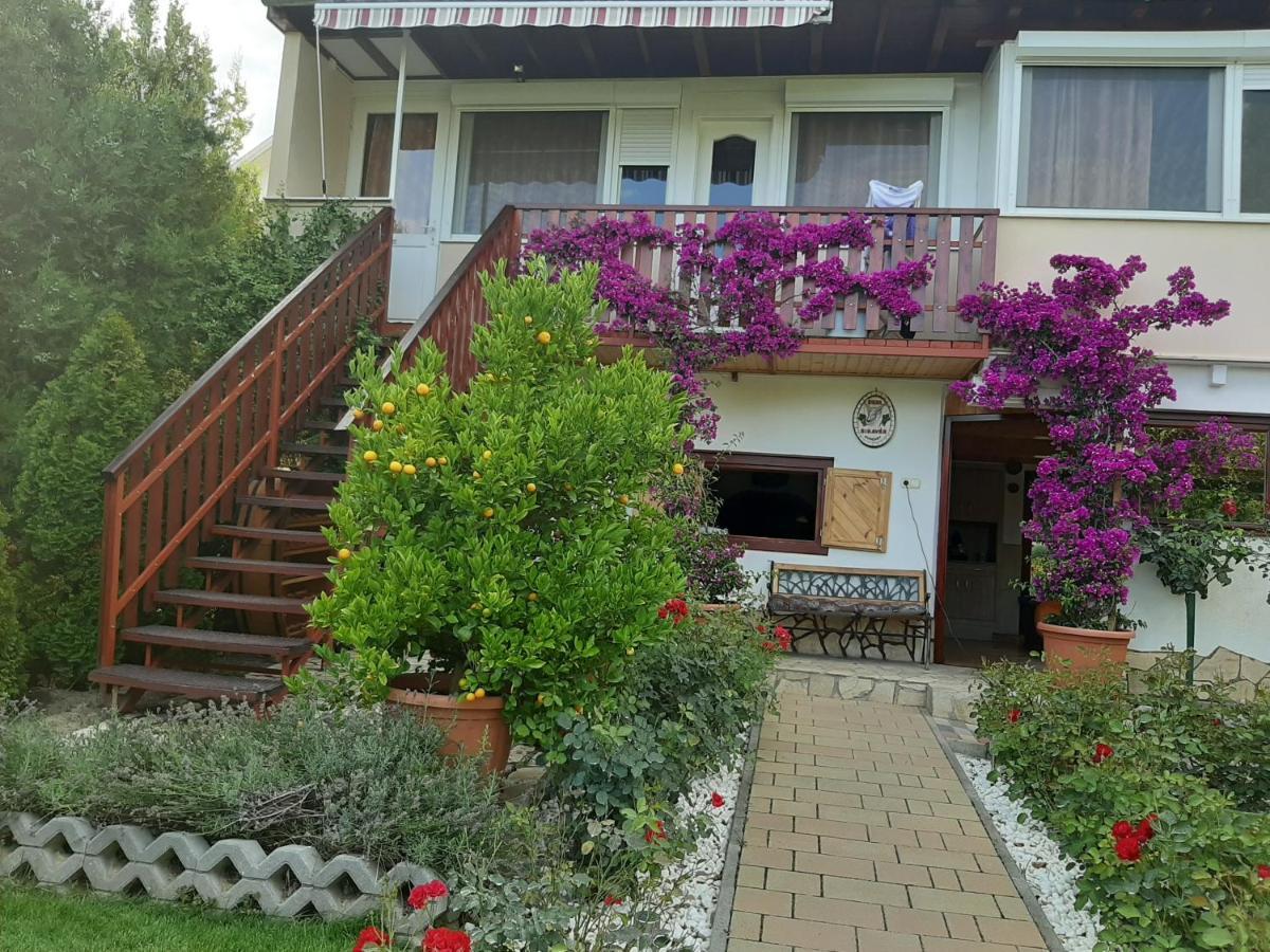Rozsakert Vendeghaz Bed & Breakfast Szigliget Exterior foto