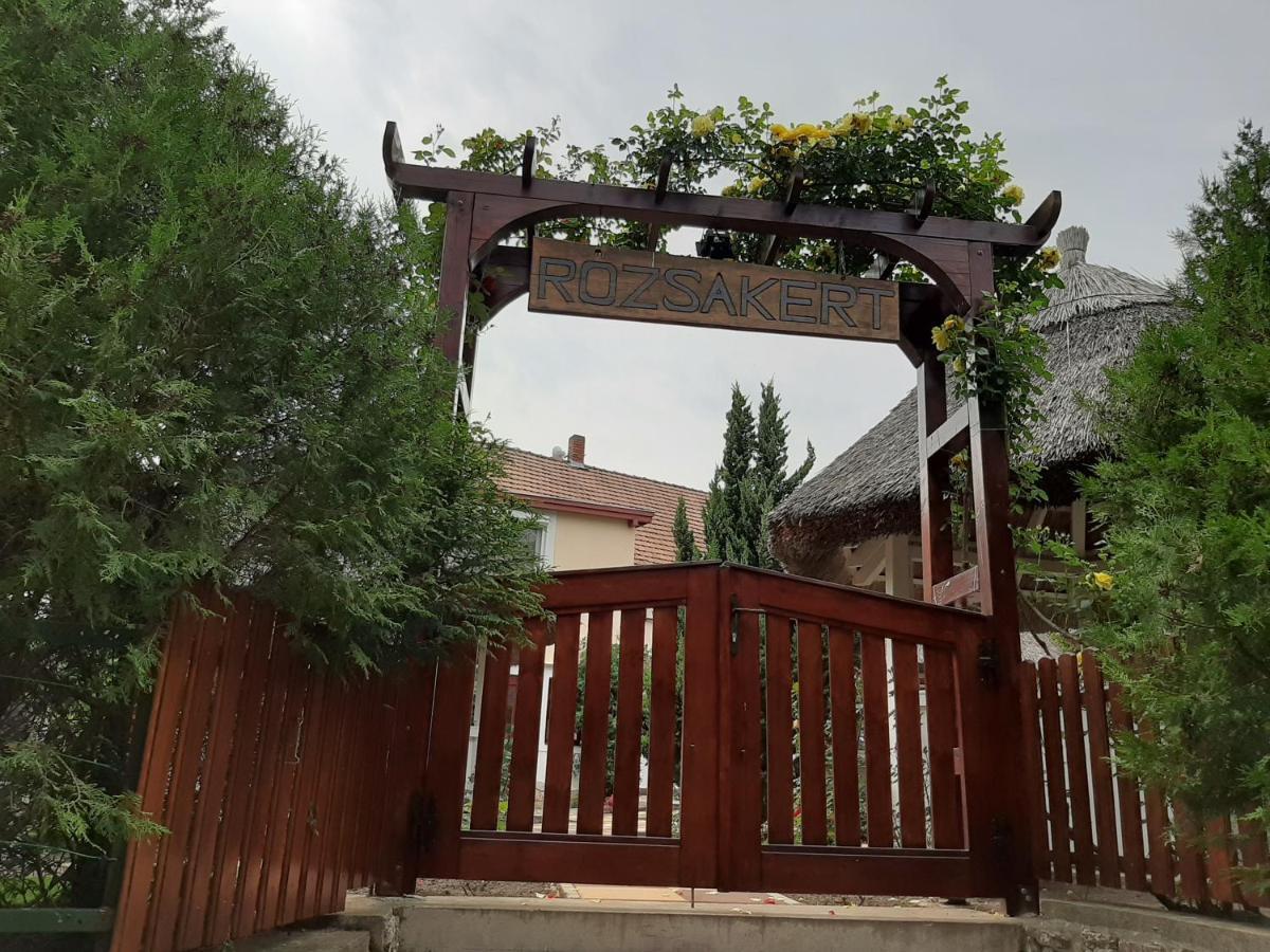 Rozsakert Vendeghaz Bed & Breakfast Szigliget Exterior foto