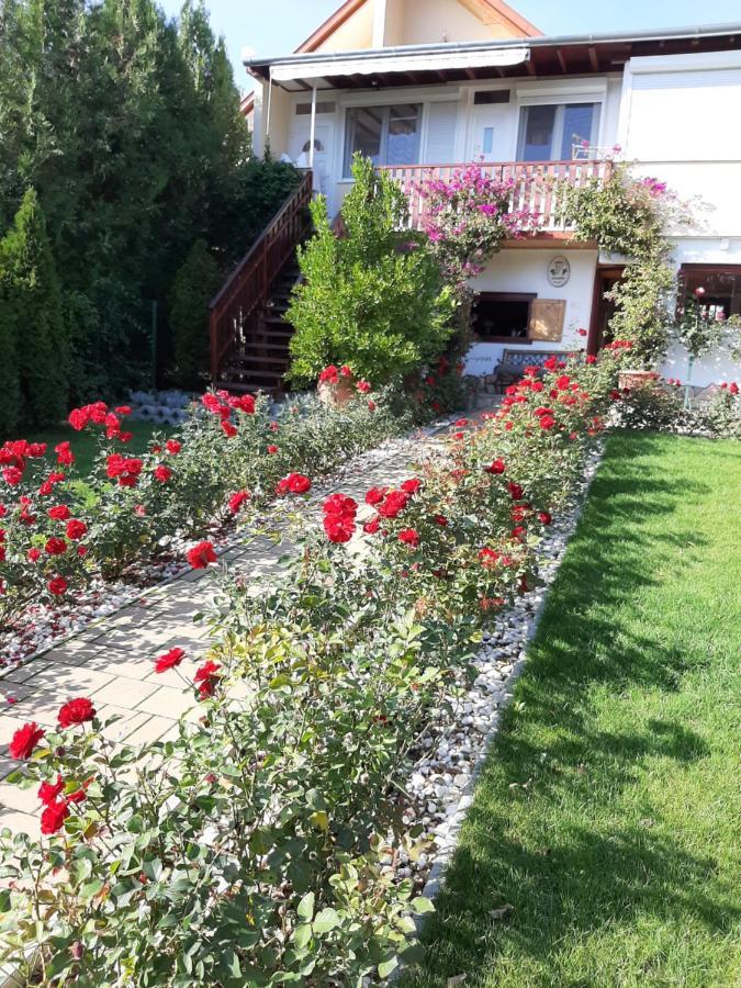Rozsakert Vendeghaz Bed & Breakfast Szigliget Exterior foto