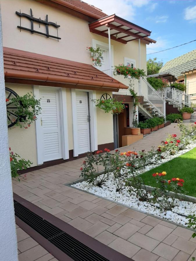 Rozsakert Vendeghaz Bed & Breakfast Szigliget Exterior foto