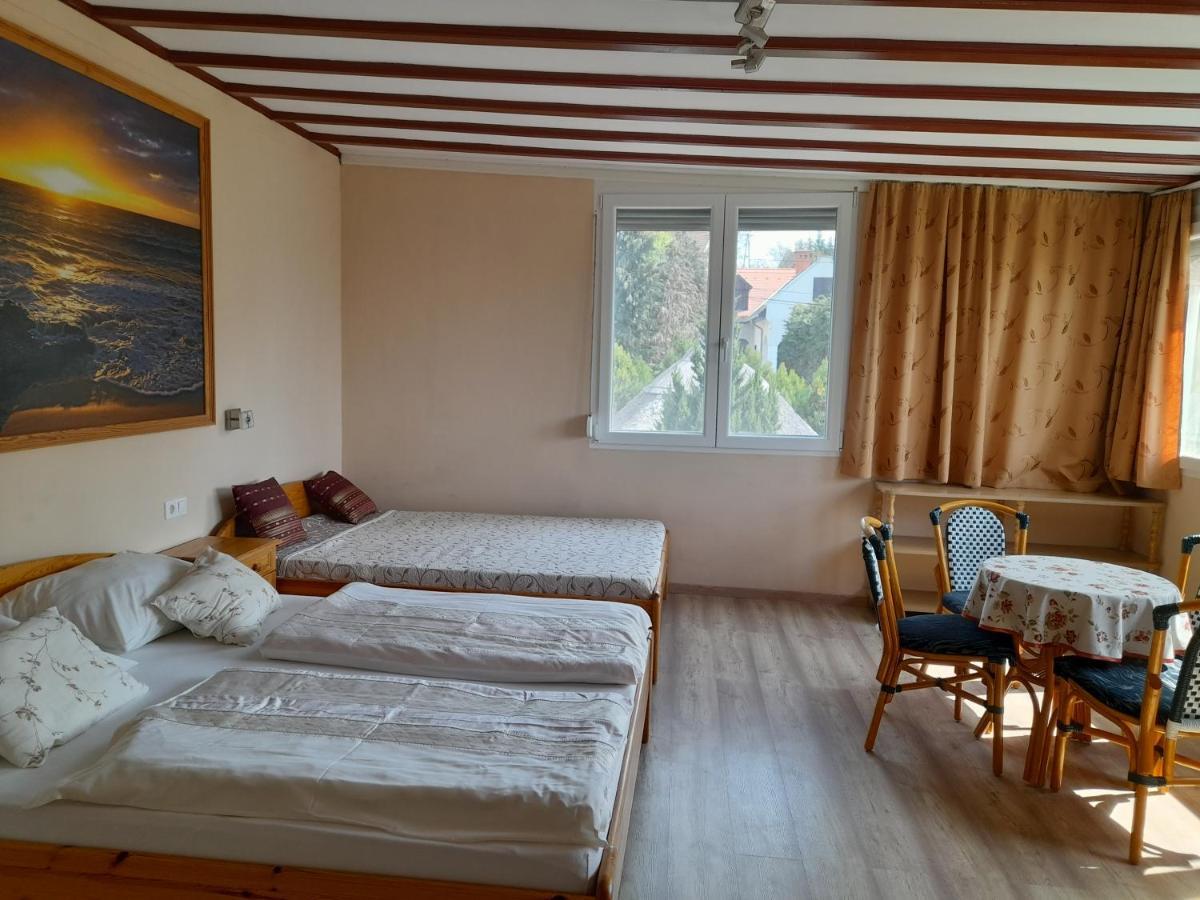 Rozsakert Vendeghaz Bed & Breakfast Szigliget Exterior foto
