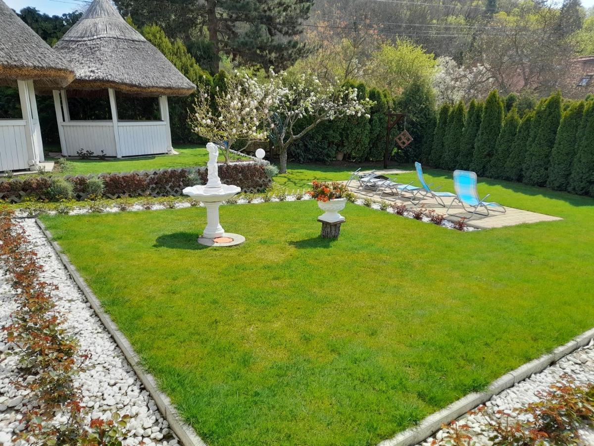 Rozsakert Vendeghaz Bed & Breakfast Szigliget Exterior foto