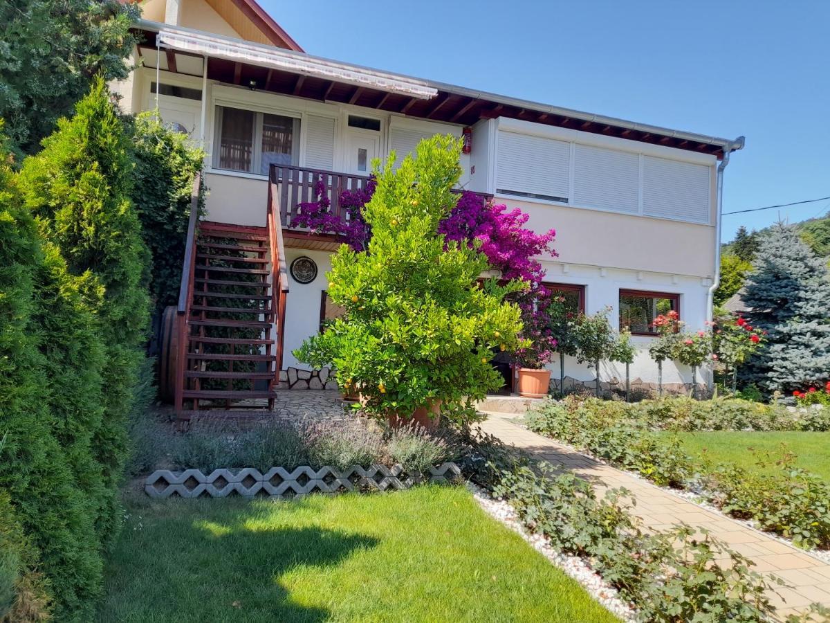 Rozsakert Vendeghaz Bed & Breakfast Szigliget Exterior foto