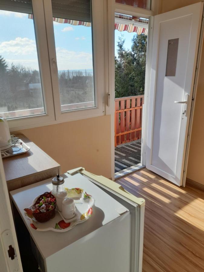 Rozsakert Vendeghaz Bed & Breakfast Szigliget Exterior foto