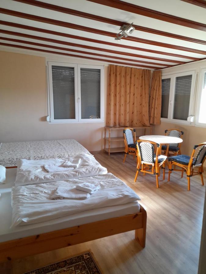 Rozsakert Vendeghaz Bed & Breakfast Szigliget Exterior foto